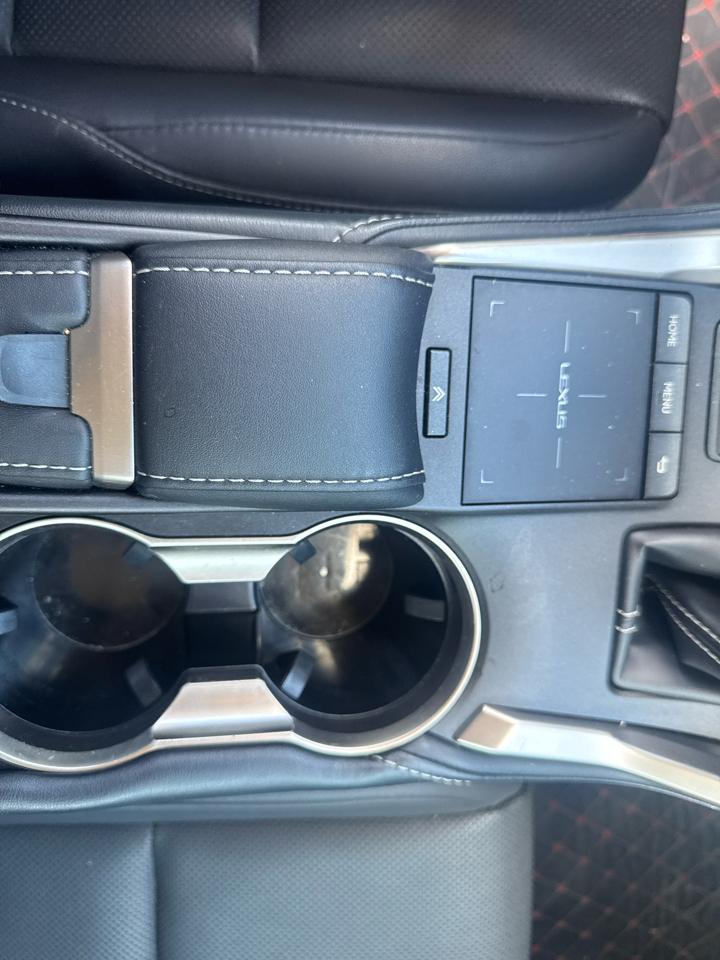 Lexus NX  2021