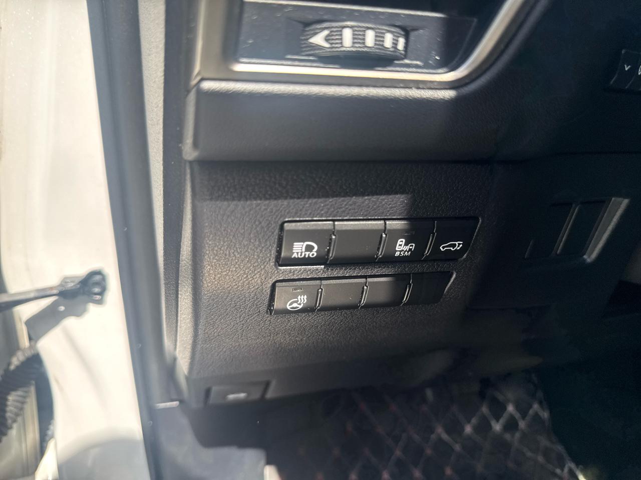 Lexus NX  2021