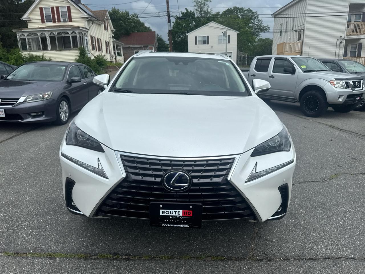 Lexus NX  2021