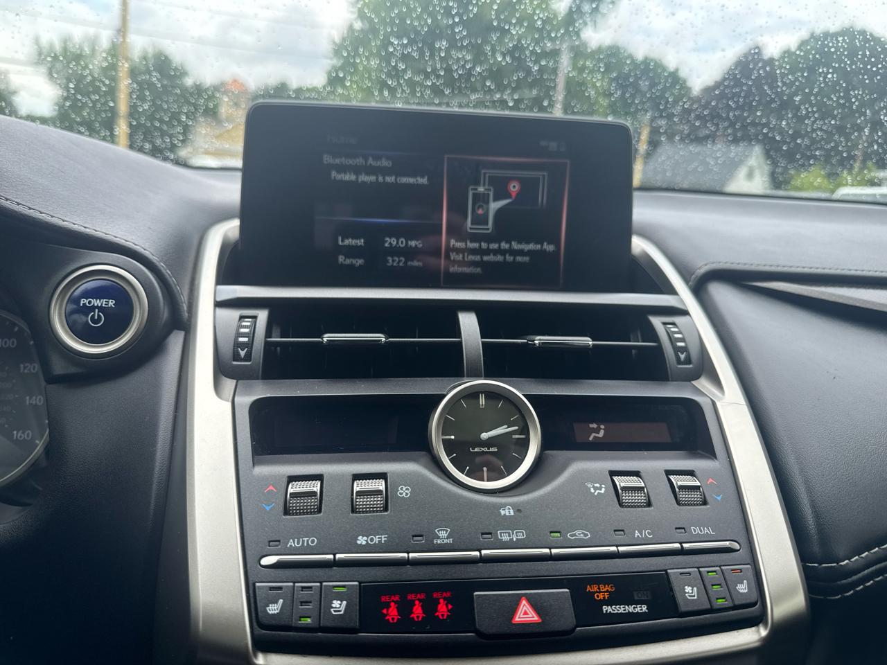 Lexus NX  2021