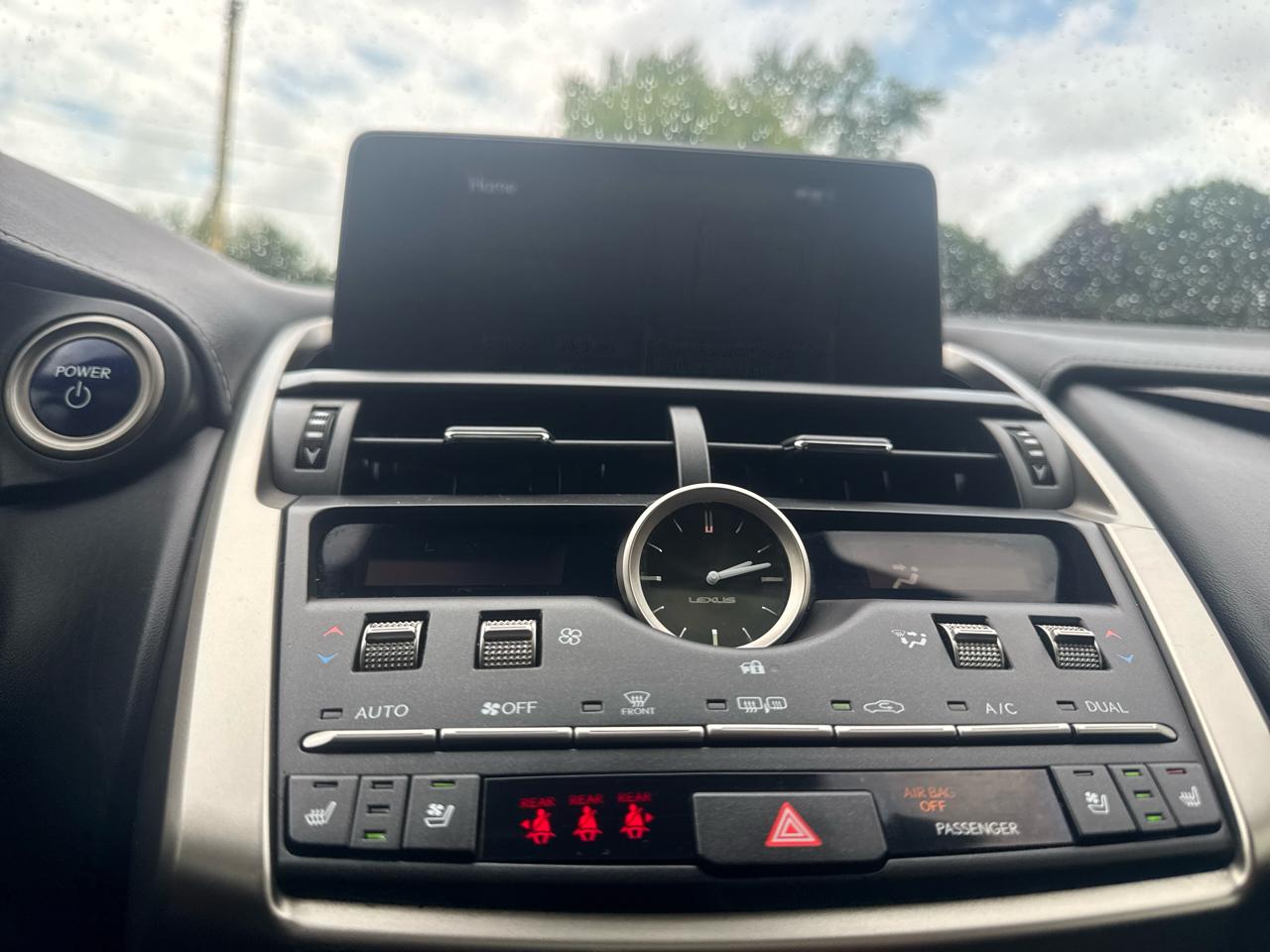Lexus NX  2021