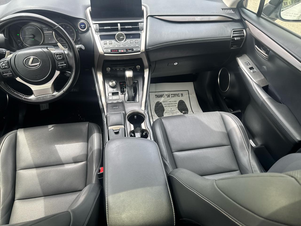 Lexus NX  2021