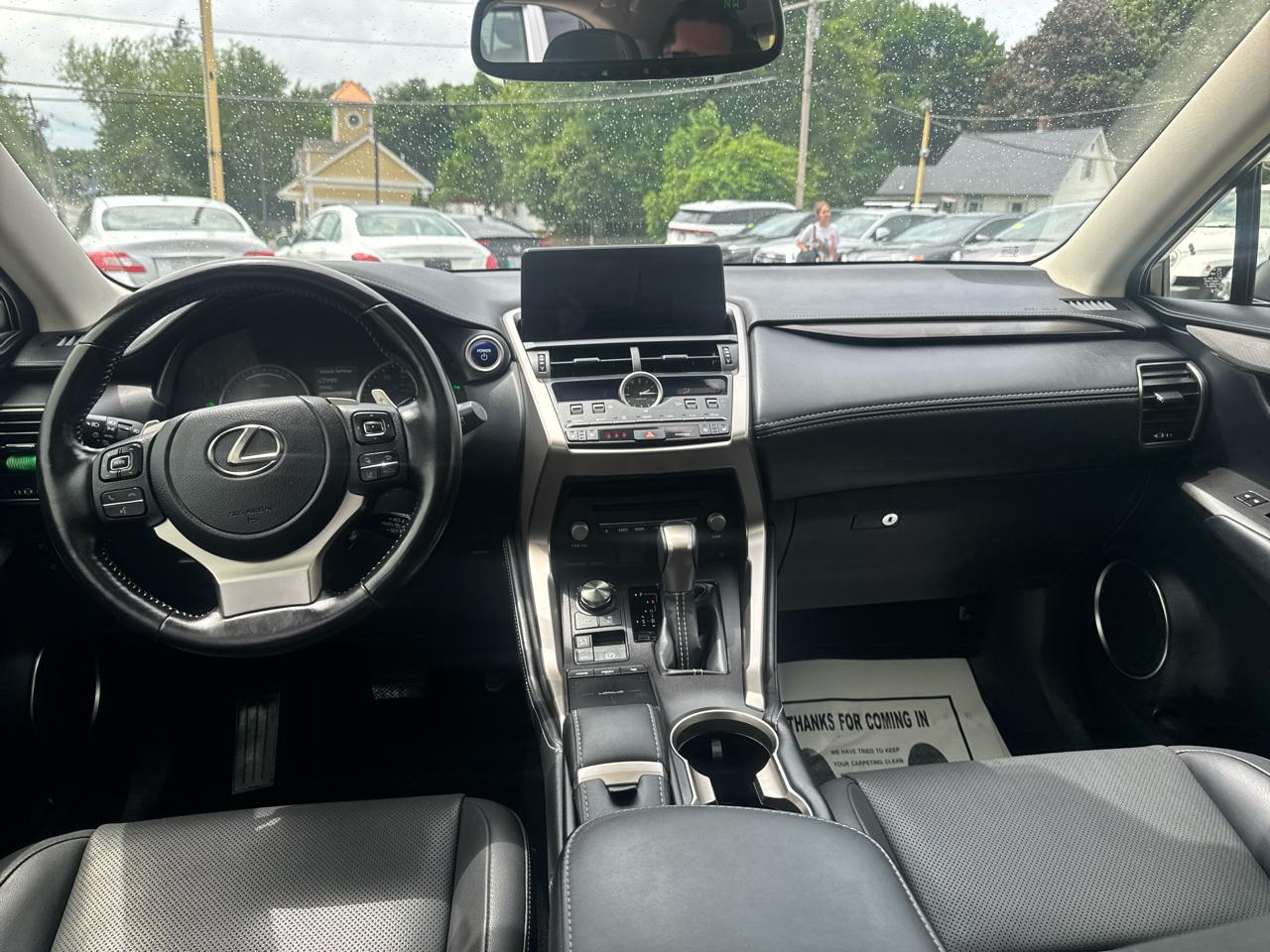 Lexus NX  2021