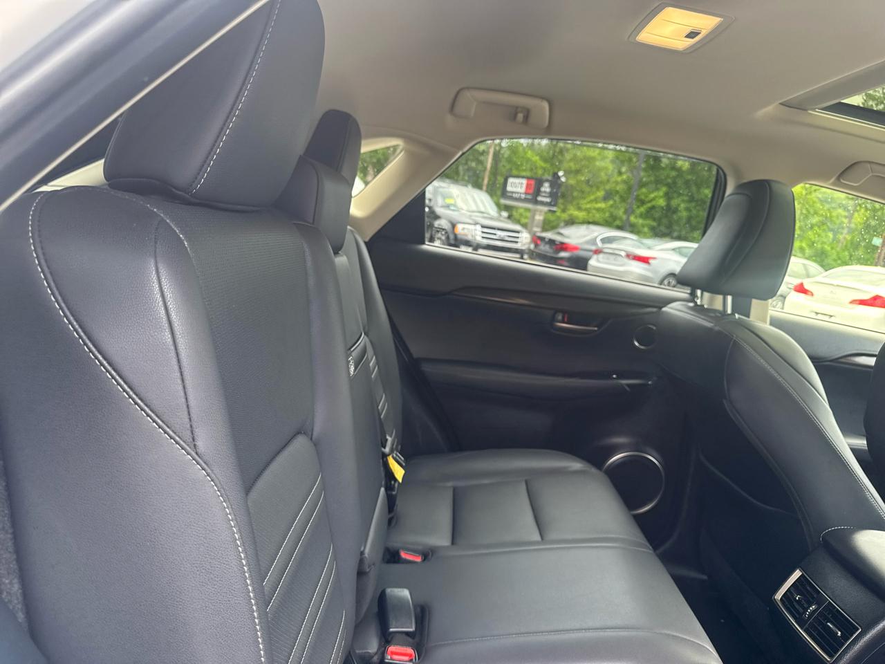 Lexus NX  2021