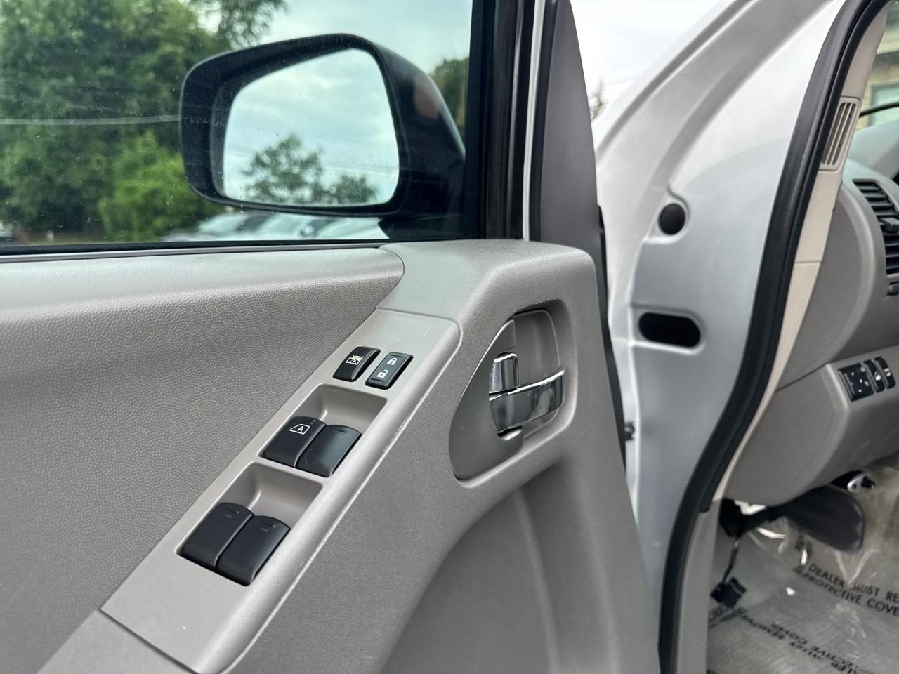 Nissan Frontier  2016