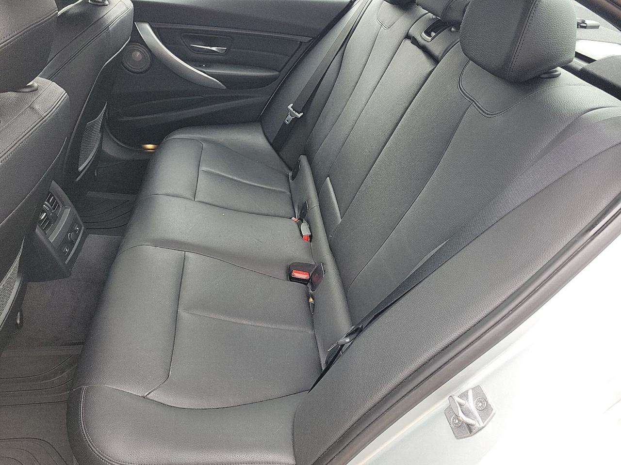 BMW 3 Series 4dr Sdn 335i xDrive AWD 2014
