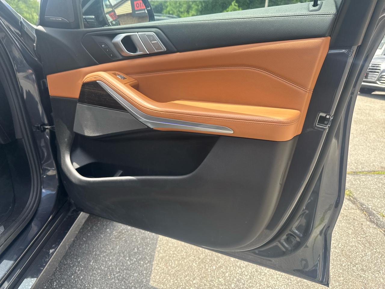 BMW X7  2019
