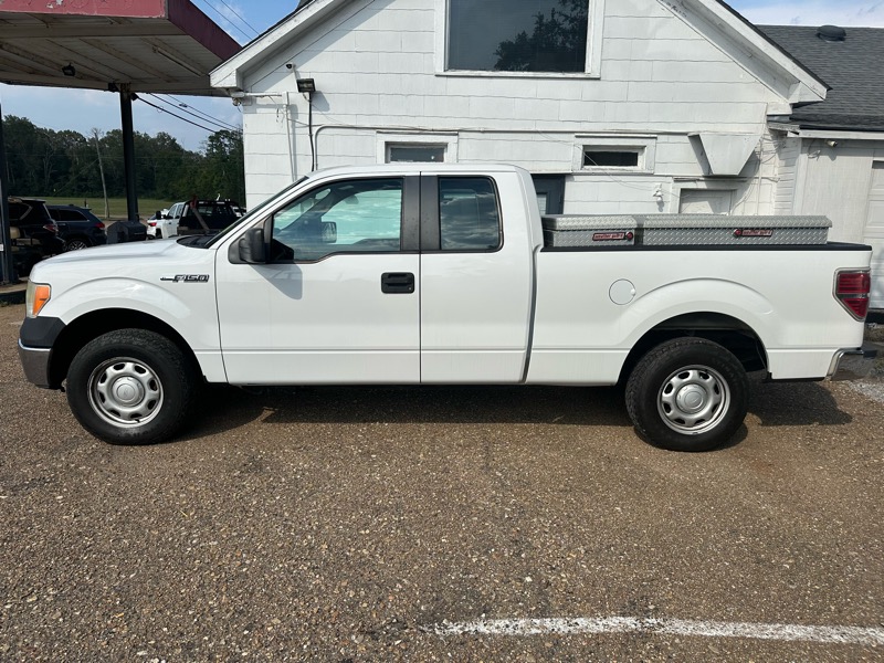Ford F-150 2WD Reg Cab 145" XL 2013 Ford F-150 2WD Reg Cab 145" XL 2013