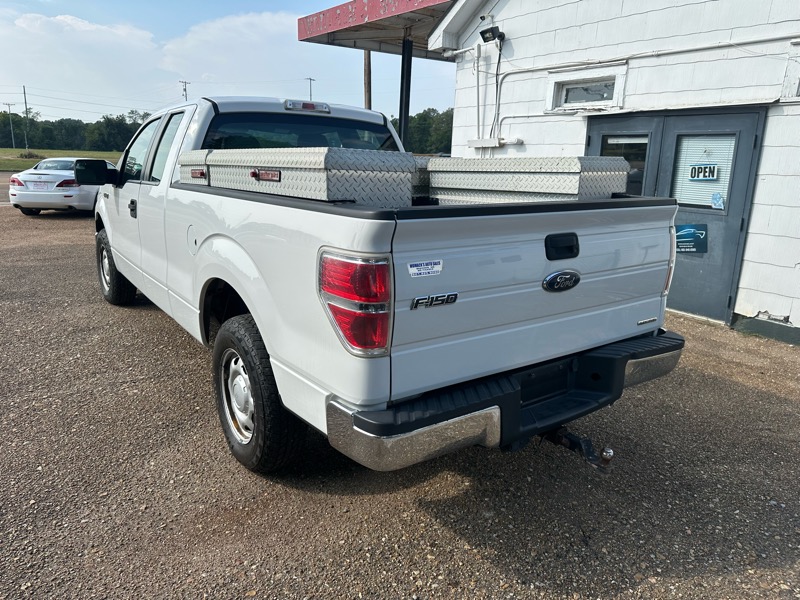 Ford F-150 2WD Reg Cab 145" XL 2013 Ford F-150 2WD Reg Cab 145" XL 2013