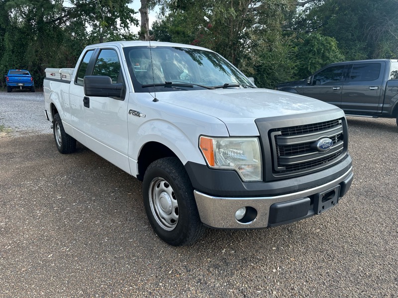 Ford F-150 2WD Reg Cab 145" XL 2013 Ford F-150 2WD Reg Cab 145" XL 2013