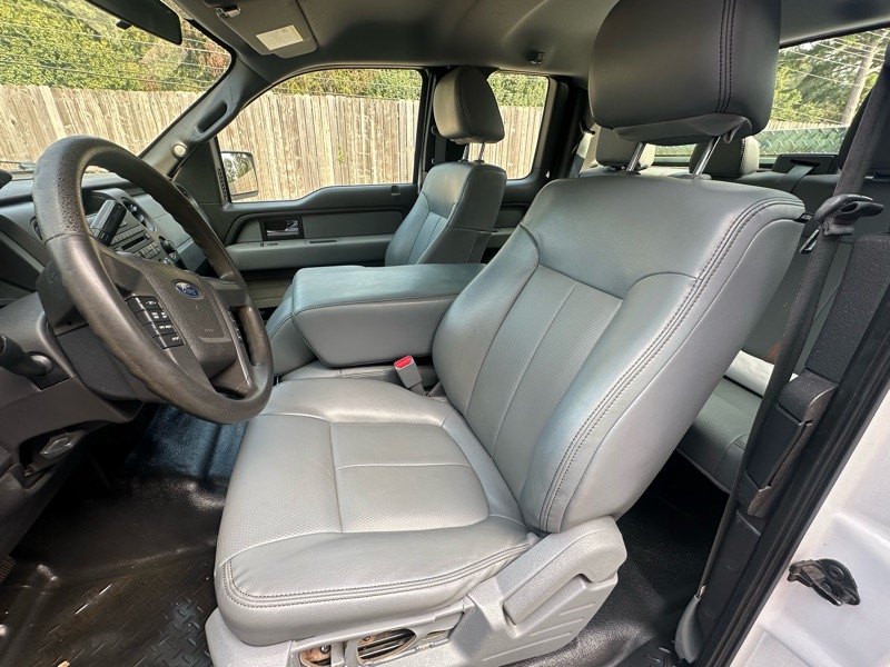 Ford F-150 2WD Reg Cab 145" XL 2013 Ford F-150 2WD Reg Cab 145" XL 2013