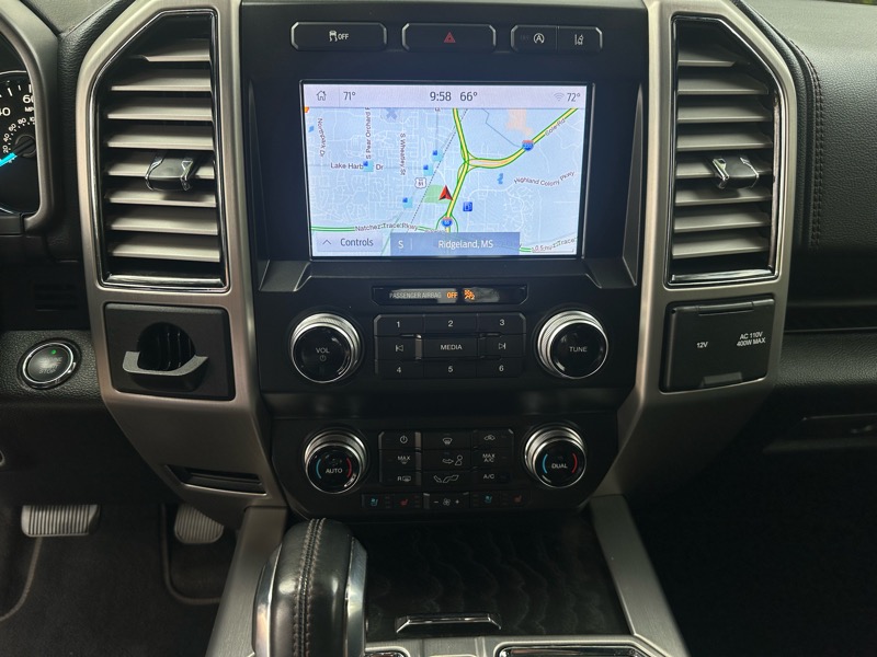 Ford F-150 Platinum SuperCrew 5.5-ft. Bed 2WD 2020 Ford F-150 Platinum SuperCrew 5.5-ft. Bed 2WD 2020