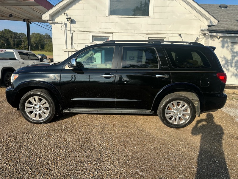 Toyota Sequoia Plantium 4WD FFV 2013 Toyota Sequoia Plantium 4WD FFV 2013