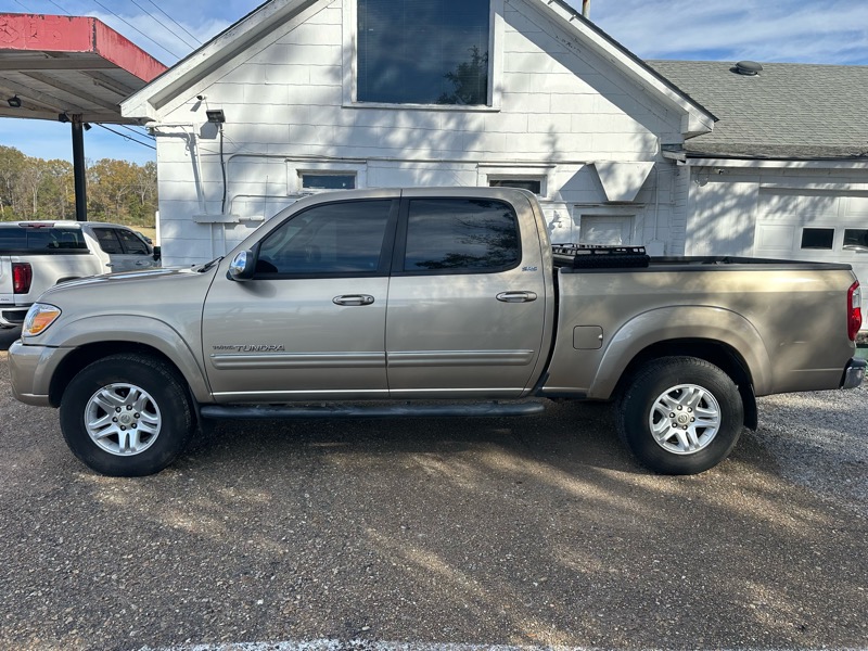 Toyota Tundra SR5 4.6L V8 Double Cab 2WD 2006