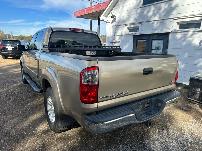 Toyota Tundra SR5 4.6L V8 Double Cab 2WD 2006