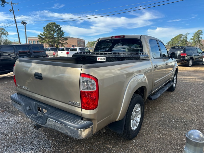 Toyota Tundra SR5 4.6L V8 Double Cab 2WD 2006