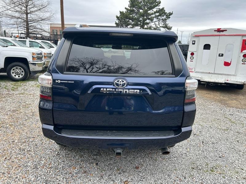 Toyota 4Runner SR5 4WD 2017