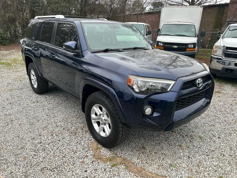 Toyota 4Runner SR5 4WD 2017