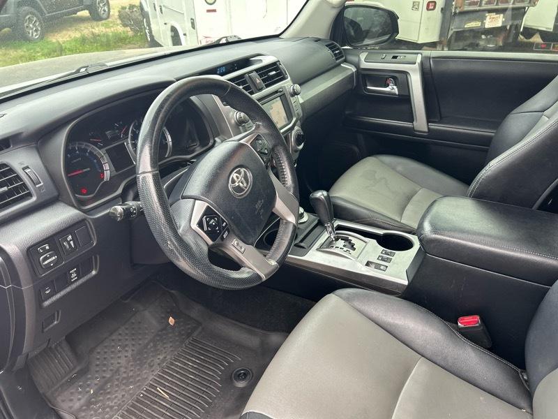 Toyota 4Runner SR5 4WD 2017