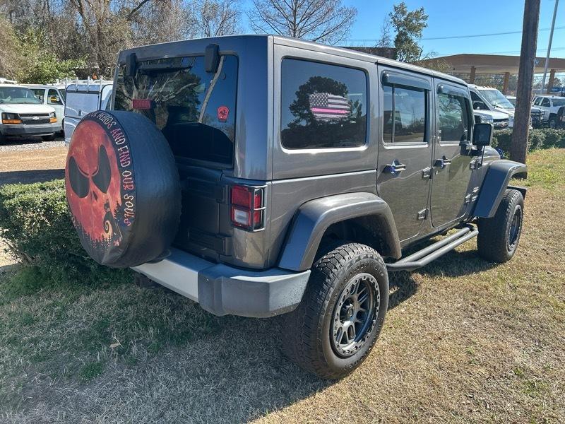 Jeep Wrangler Unlimited Sahara 4WD 2014