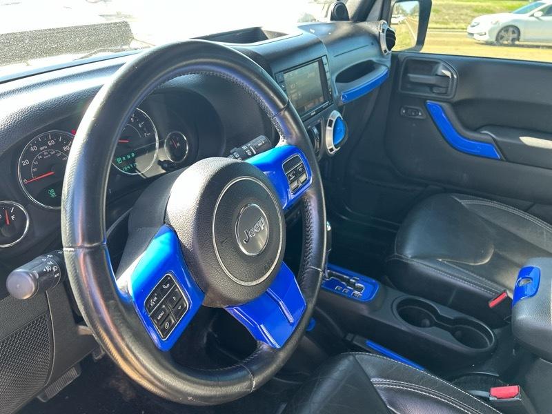 Jeep Wrangler Unlimited Sahara 4WD 2014