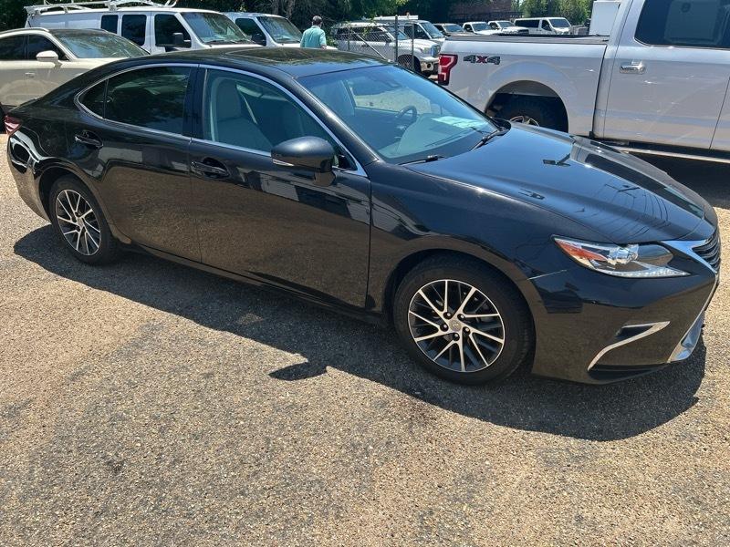 Lexus ES 350 Sedan 2017