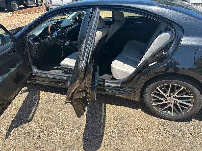 Lexus ES 350 Sedan 2017