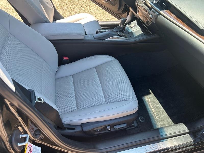 Lexus ES 350 Sedan 2017