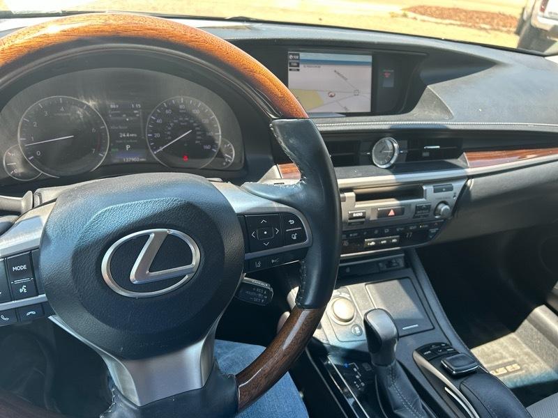 Lexus ES 350 Sedan 2017