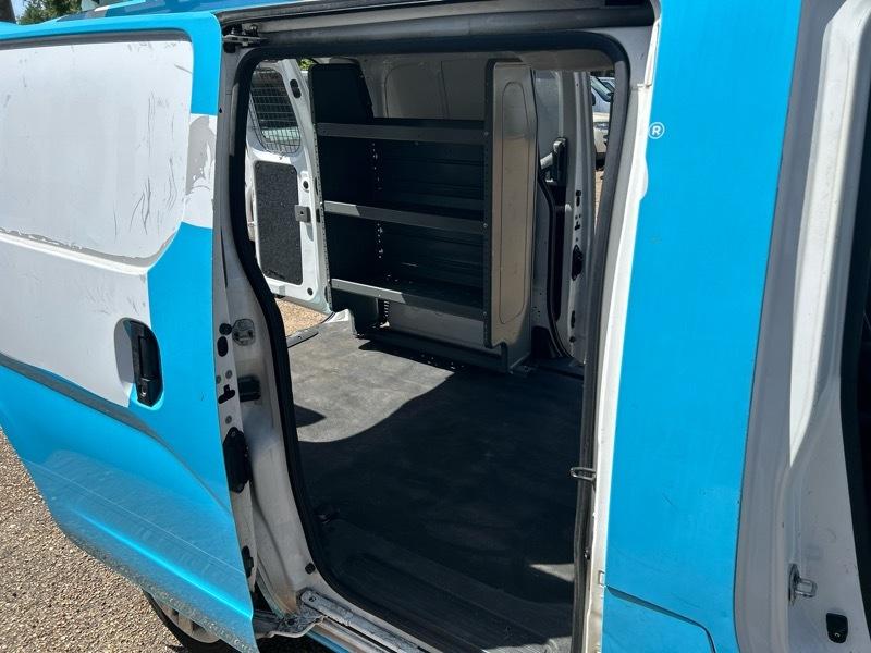 Nissan NV200 SV 2017