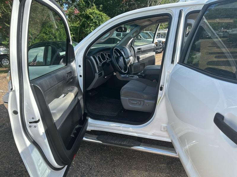 Toyota Tundra SR DblCab 4WD 5.7L V8 2013