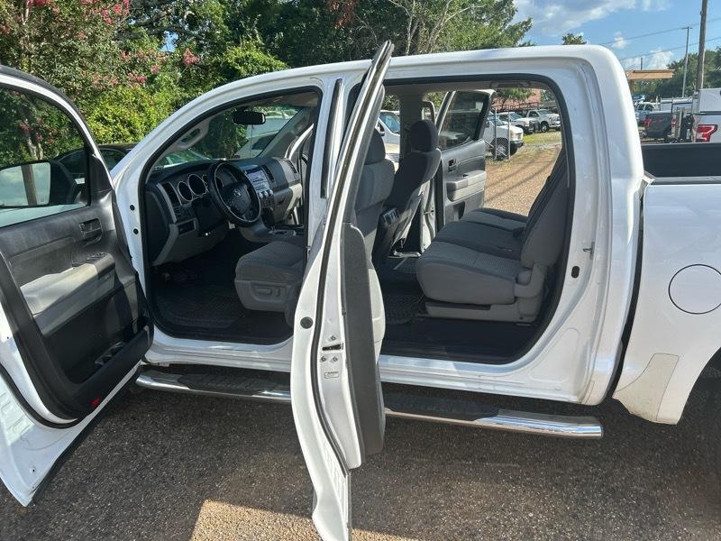 Toyota Tundra SR DblCab 4WD 5.7L V8 2013