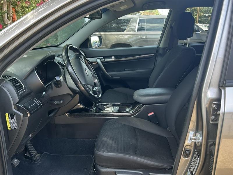 Kia Sorento LX 2WD 2014