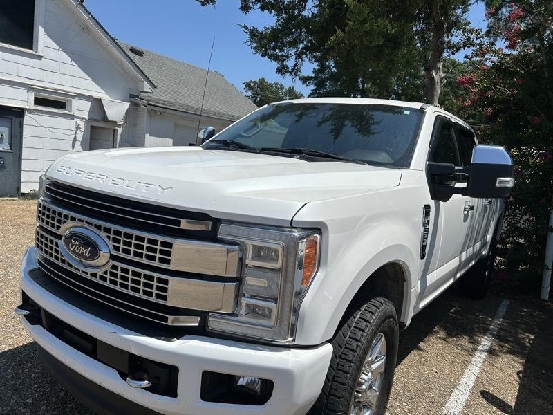 Ford F-250 SD Platinum Crew Cab Long Bed 4WD 2017
