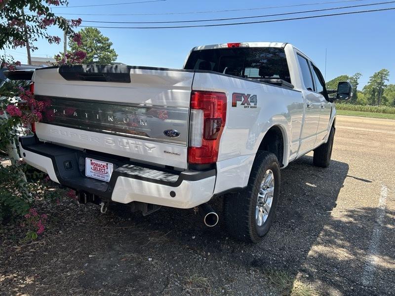 Ford F-250 SD Platinum Crew Cab Long Bed 4WD 2017