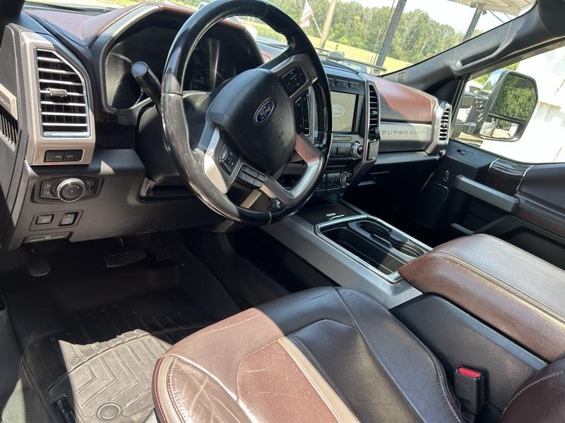 Ford F-250 SD Platinum Crew Cab Long Bed 4WD 2017