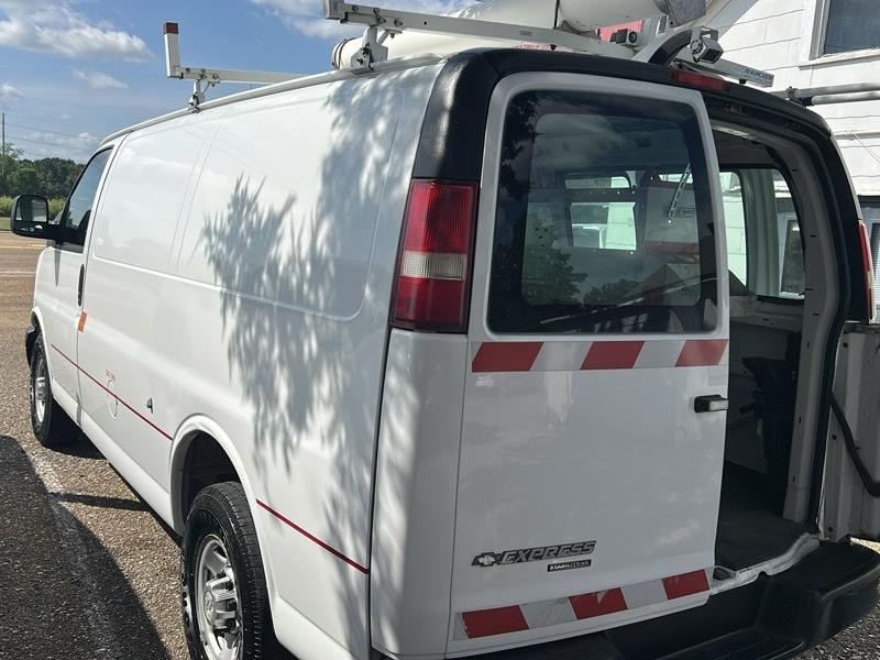 Chevrolet Express 3500 Cargo 2012