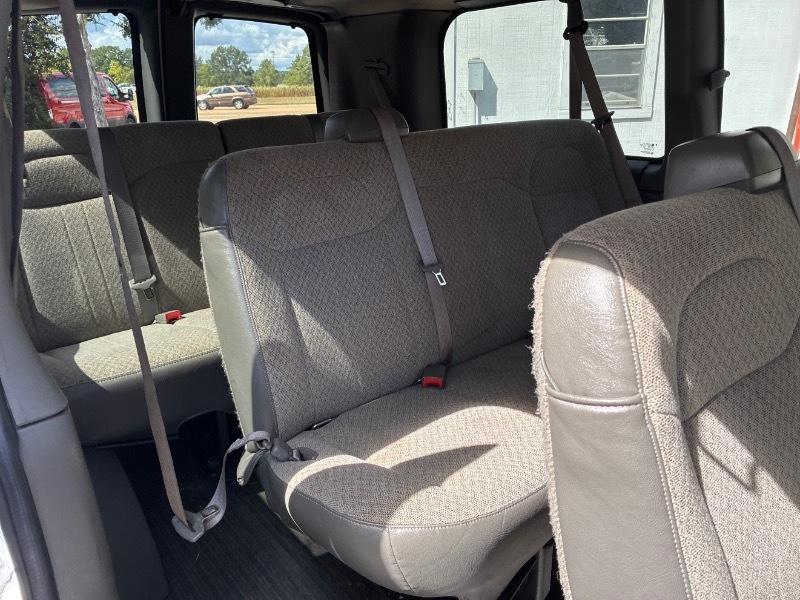 Chevrolet Express LS 2500 2023