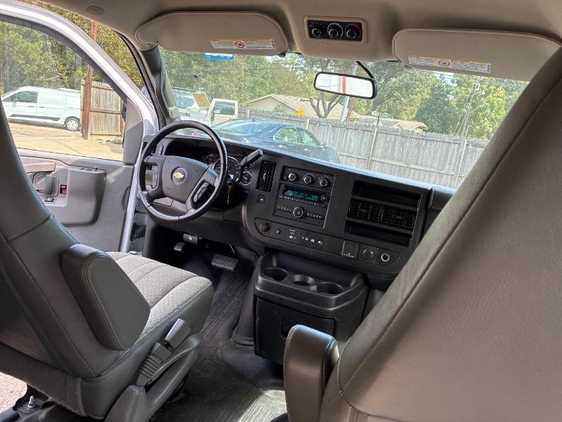 Chevrolet Express LS 2500 2023