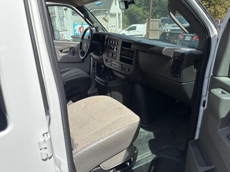 Chevrolet Express LS 2500 2023