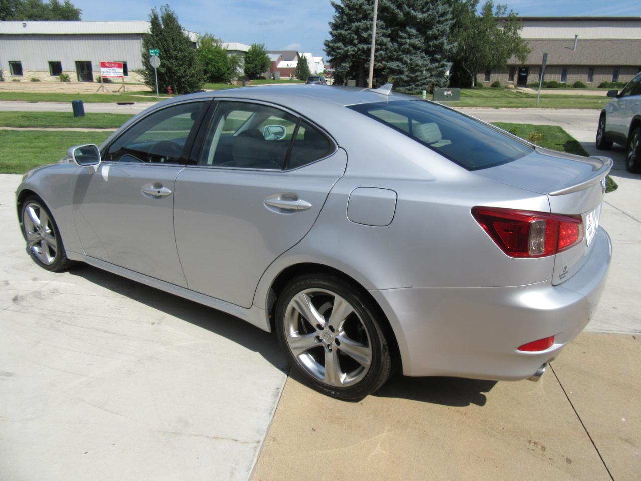 Lexus IS  2011