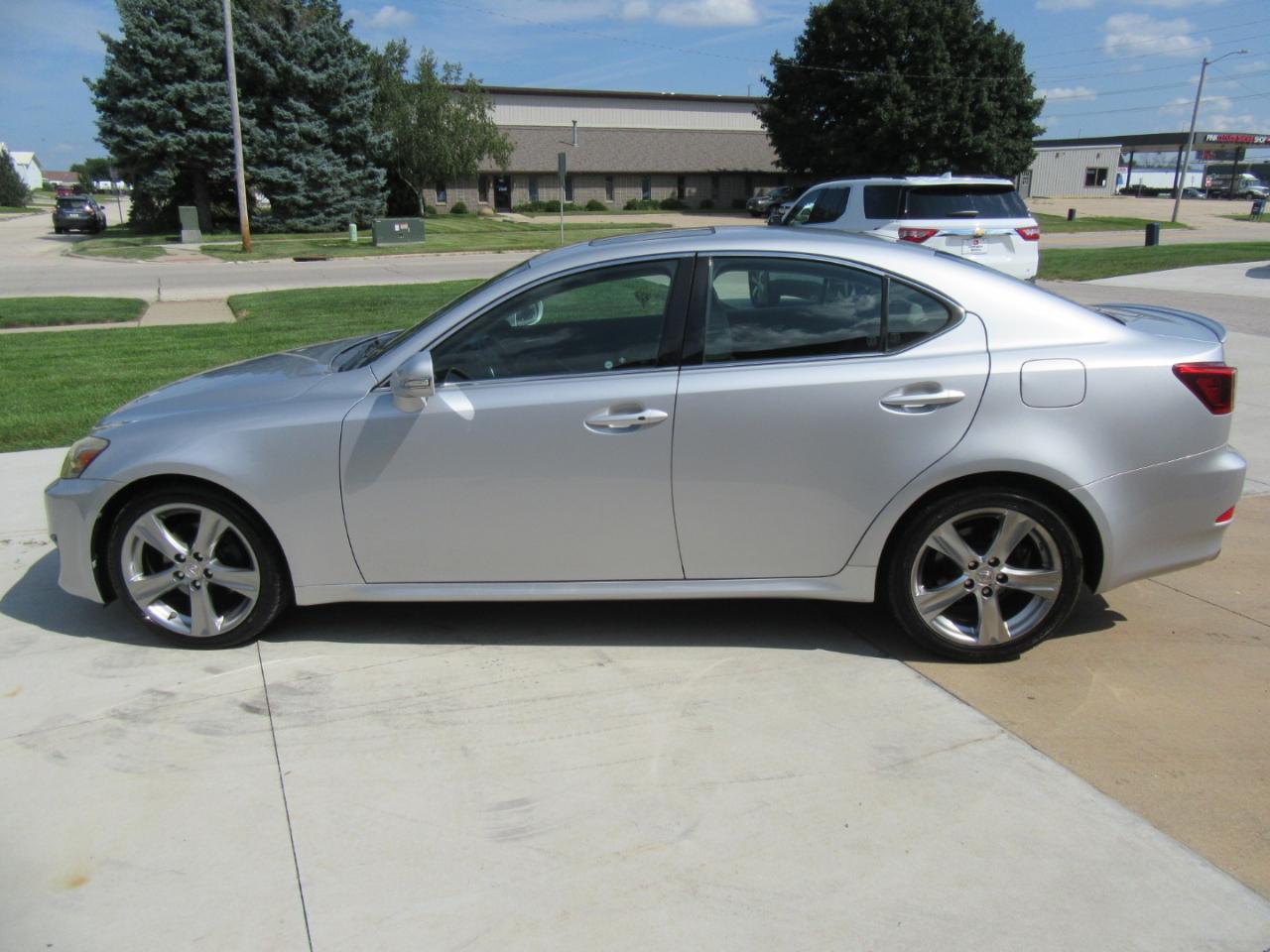 Lexus IS  2011