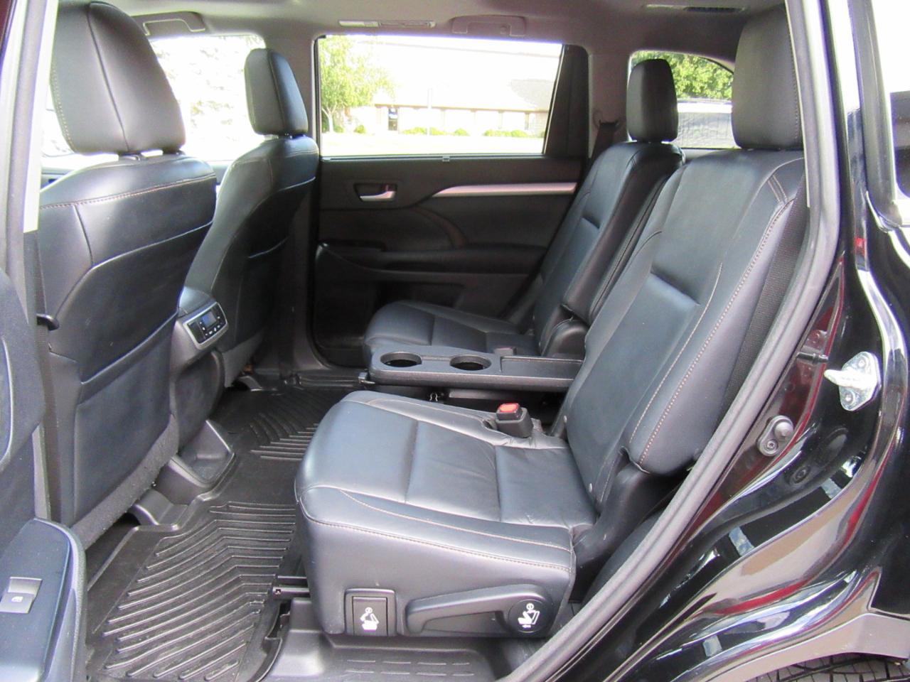 Toyota Highlander  2015
