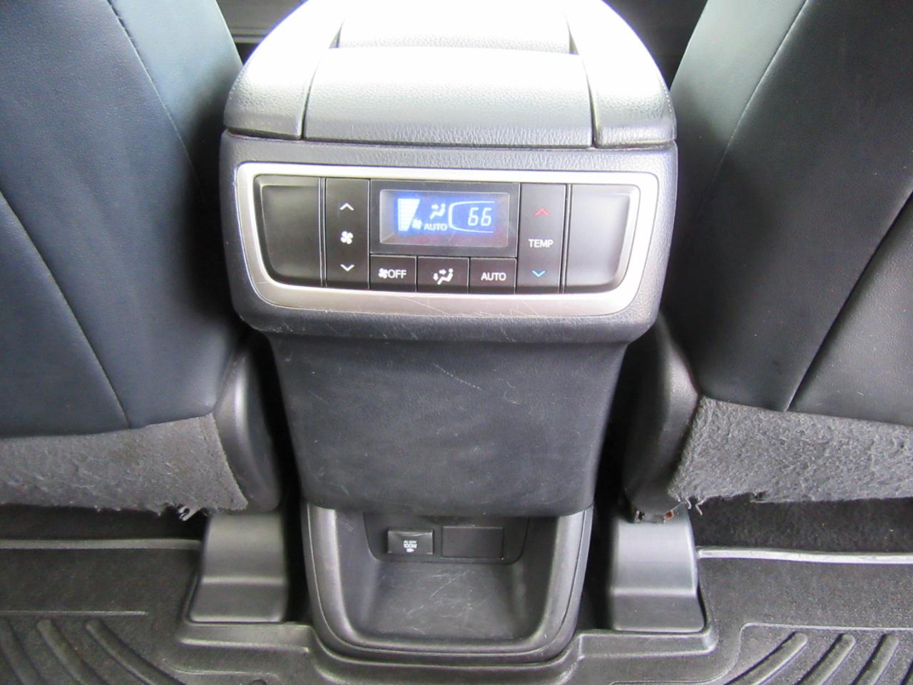 Toyota Highlander  2015