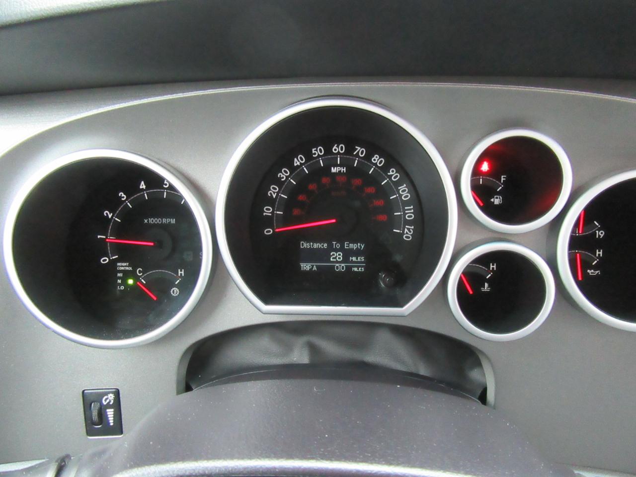 Toyota Sequoia Plantium 4WD FFV 2015