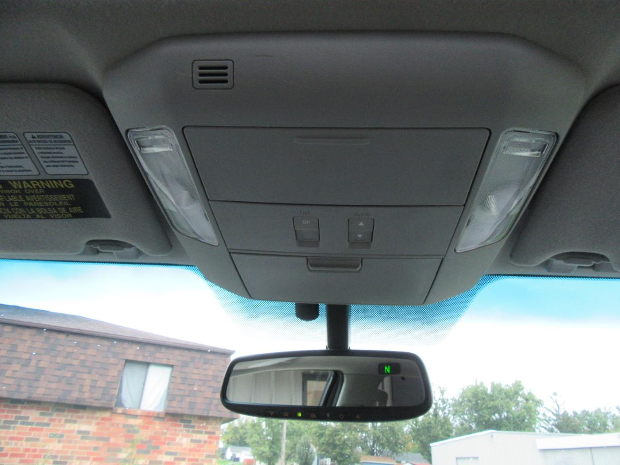 Toyota Sequoia Plantium 4WD FFV 2015