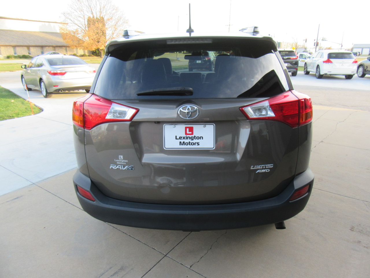 2015 Toyota RAV4 Limited photo 4