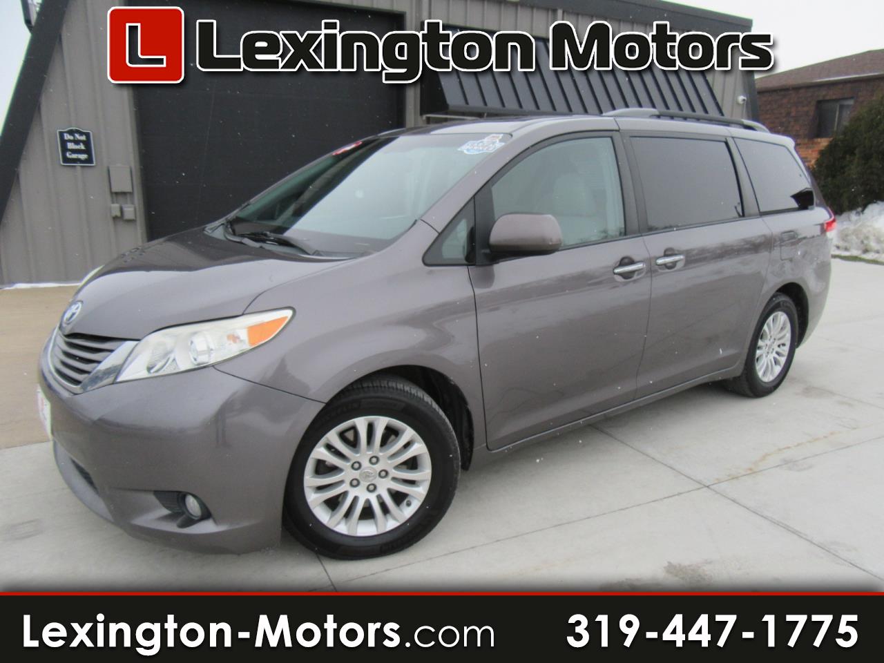 2014 Toyota Sienna XLE FWD 8-Passenger V6