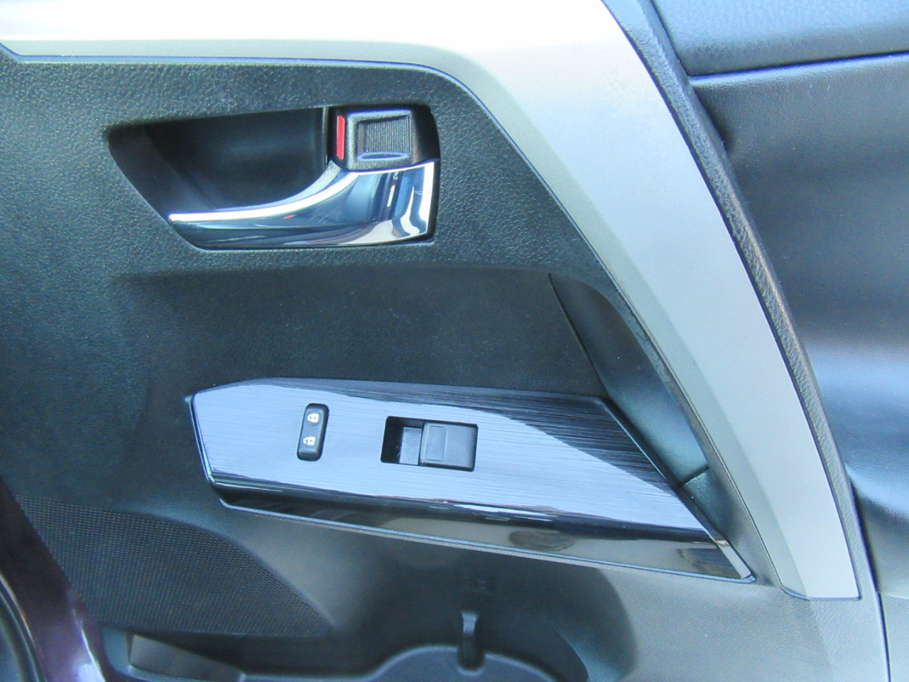 Toyota RAV4 Limited AWD 2017