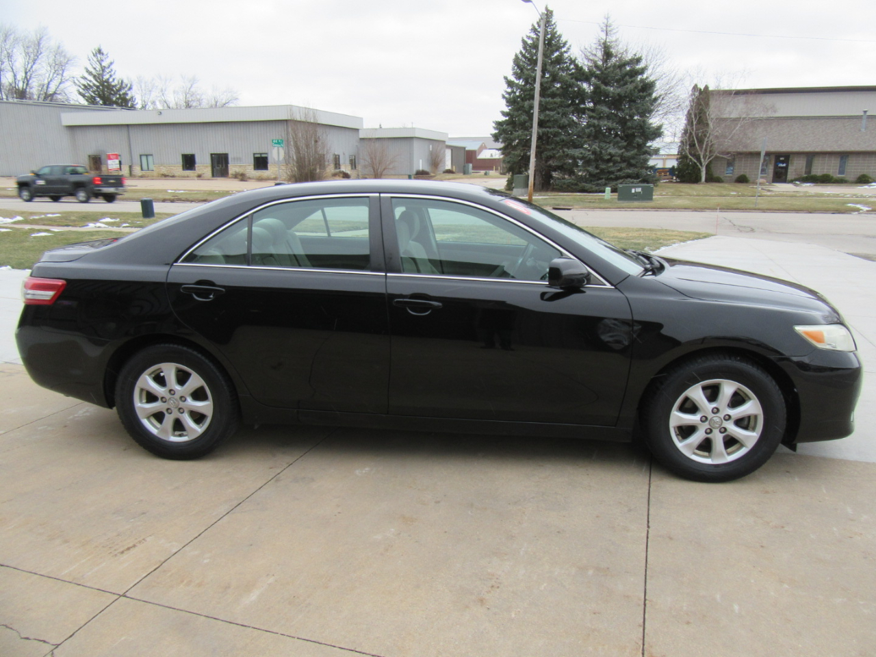 Toyota Camry LE 2011